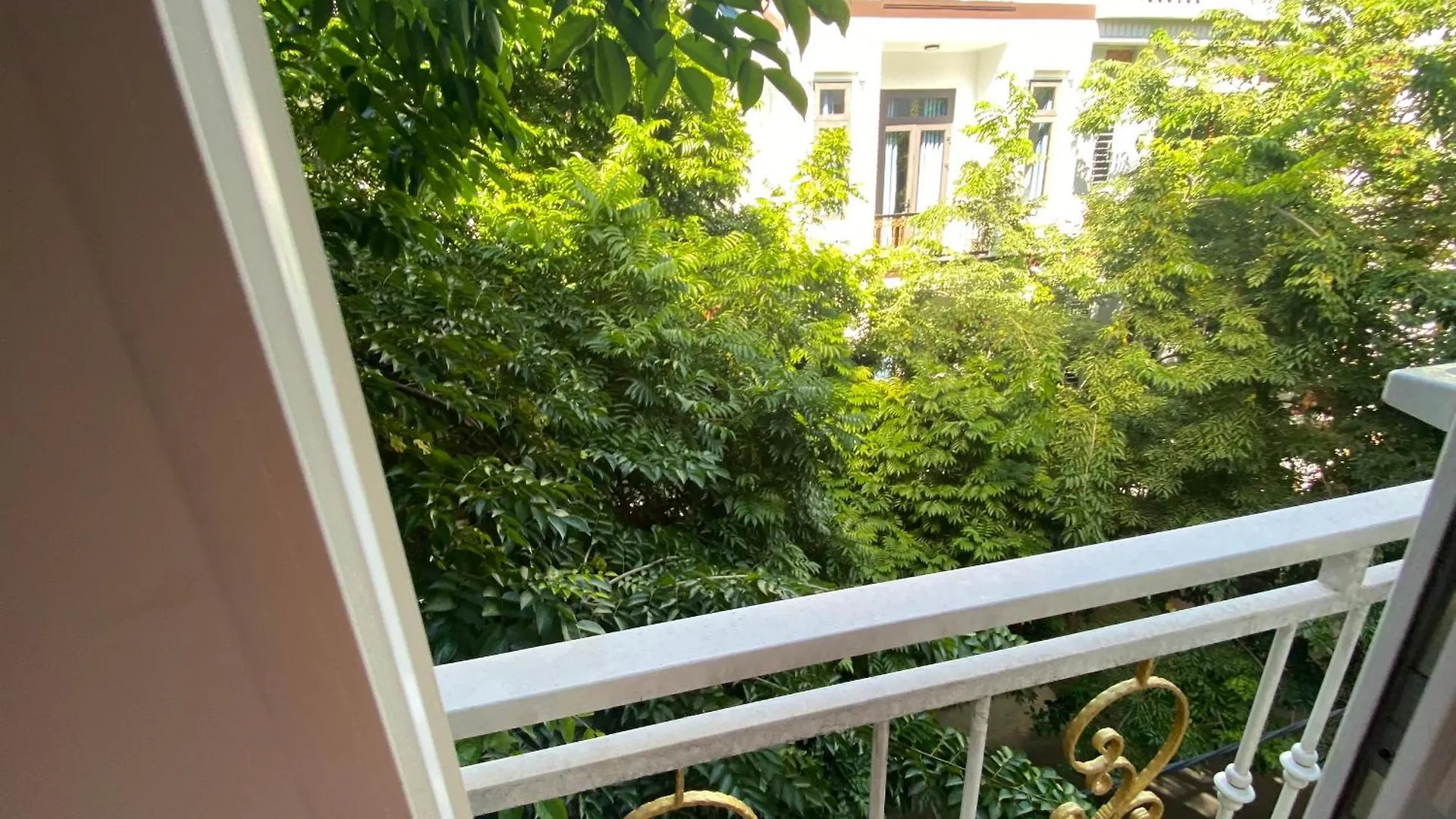 Babel Beach House Da Nang Vietnam